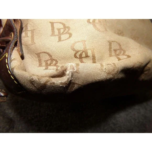 Dooney and Bourke bucket bag shoulder Medium - Picture 10 of 10